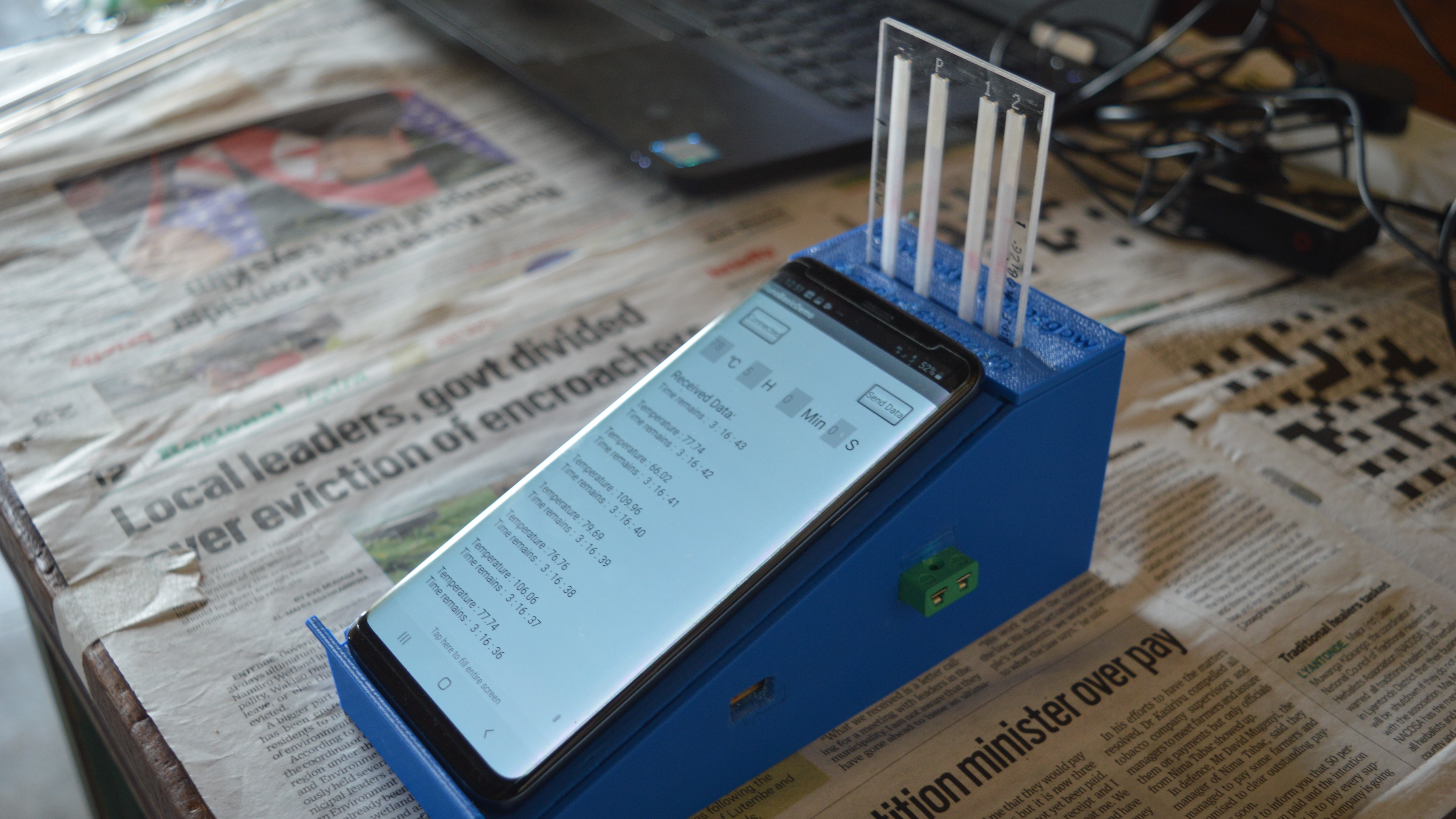 Lateral flow device to diagnose hepatitis C