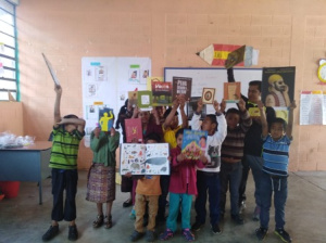 One of the teachers who attended the Guatemala workshop and his pupils displaying the picturebooks for their rural school, distributed through the Network Evelyn Arizpe The delicate work of supporting vulnerable children requires appropriate tools and expertise. In contexts of displacement and poverty, the resources to support vulnerable children are often limited. An international team led by Dr Evelyn Arizpe at the University of Glasgow has developed toolkits to support people who work directly with children experiencing vulnerability in its