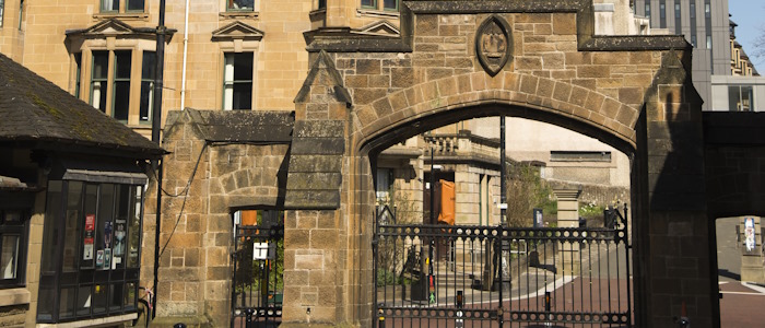 A view of the main Uni gate